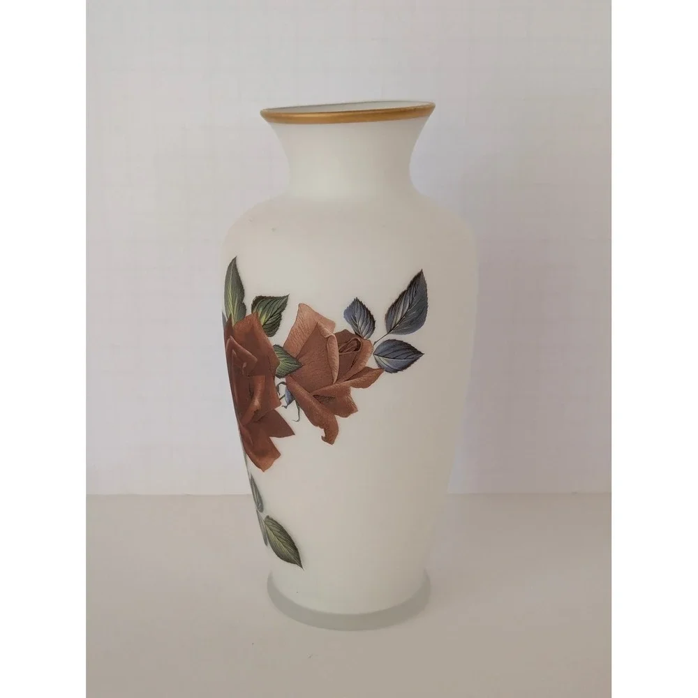 Vintage‎ Napcoware Frosted Satin Glass Vase Red Rose Floral Gold Rim Japan